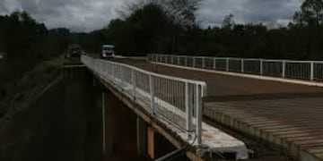 Puente del Arroyo Cuña Pirú sobre la Ruta pROVINCIAL N/ 7, actualmente en reparación\u002E (agosto de 2020)