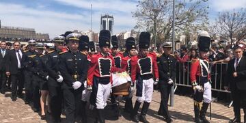 De la Sota y la despedida desde el Centro Cívico hacia el Cementerio San Jerónimo\u002E