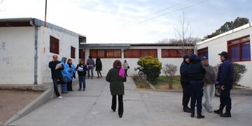 Fray Luis Beltran amenaza de bomba