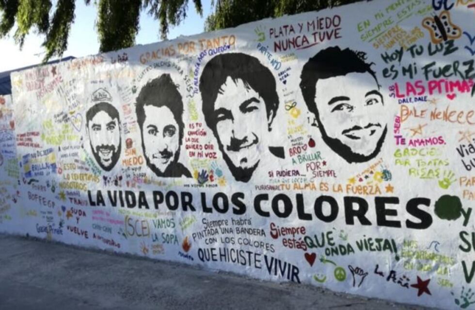 Un mural en Rawson recuerda a los hinchas de Boca fallecidos en accidente