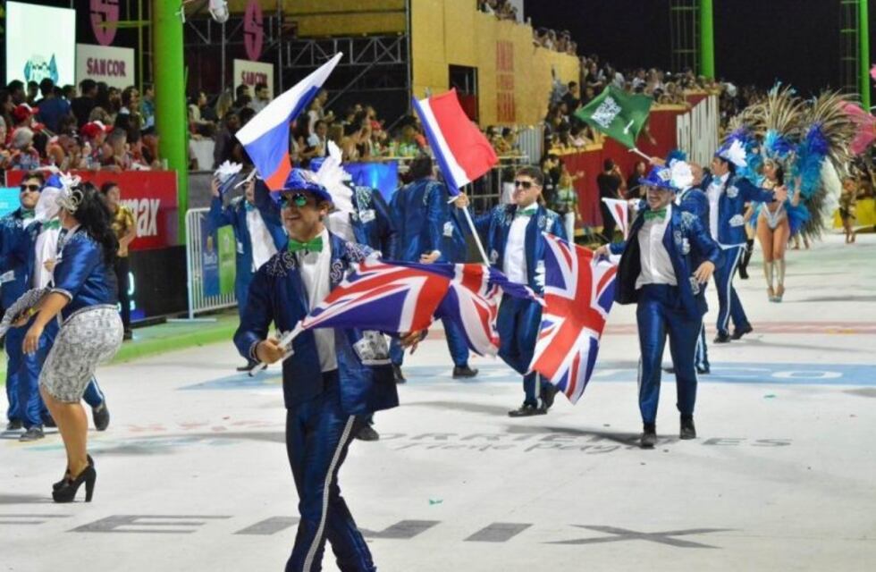 Polémica por el uso de banderas británicas en los carnavales correntinos