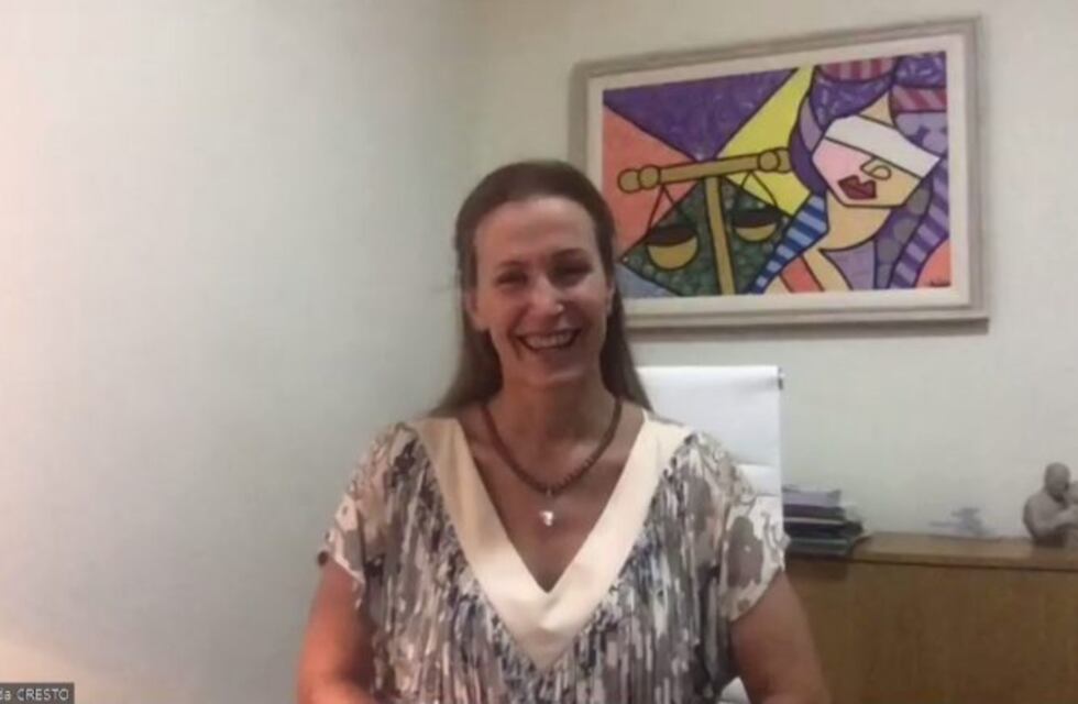 Cresto: "las mujeres reclamamos la paridad de género pero a veces somos injustas y no nos apoyamos"