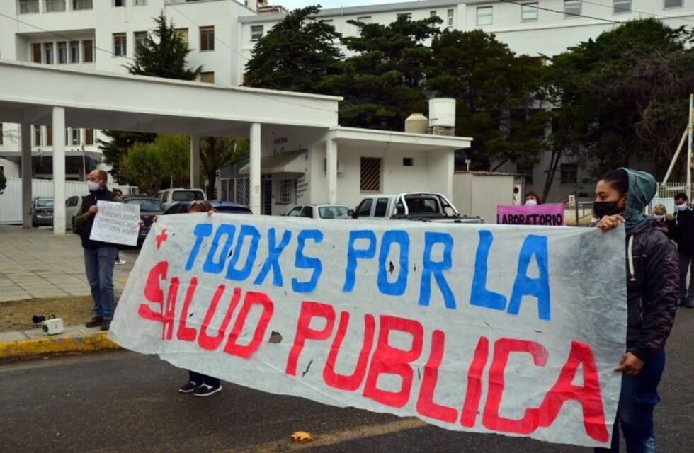 Reclamo de trabajadores de la Salud por falta de pago de salarios