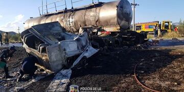 Choque fatal entre dos camiones en San Luis