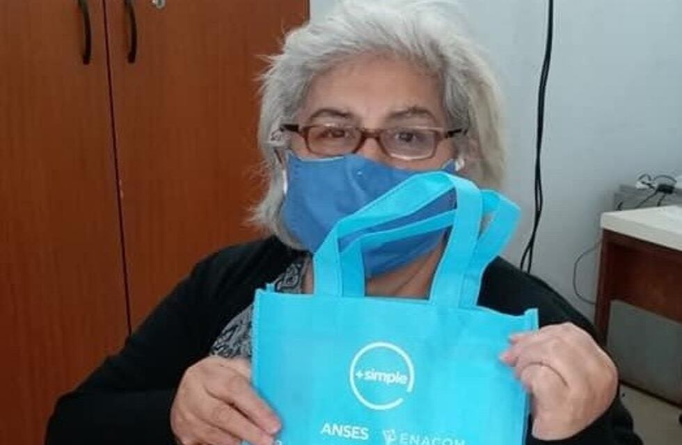 Un millar de adultos mayores disfruta las tablets entregadas mediante un convenio con el Enacom