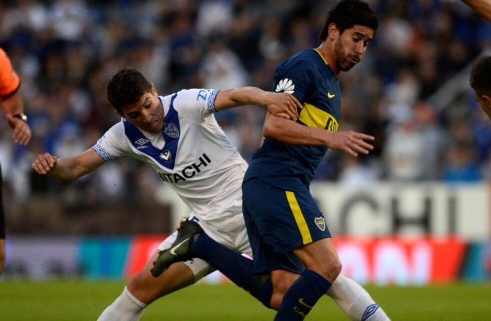 Boca goleó 4-0 a Vélez en Liniers y es puntero absoluto