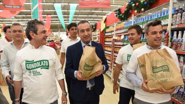 Con la participación de Javkin, comenzó el Gondolazo solidario (Prensa Municipalidad de Rosario)