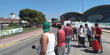 Protesta STIA frente a ARCOR