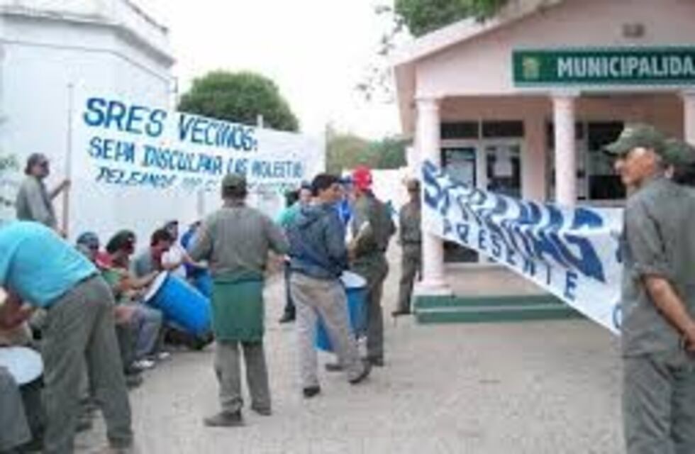 Anisacate: los empleados municipales están de asamblea por reclamos salariales