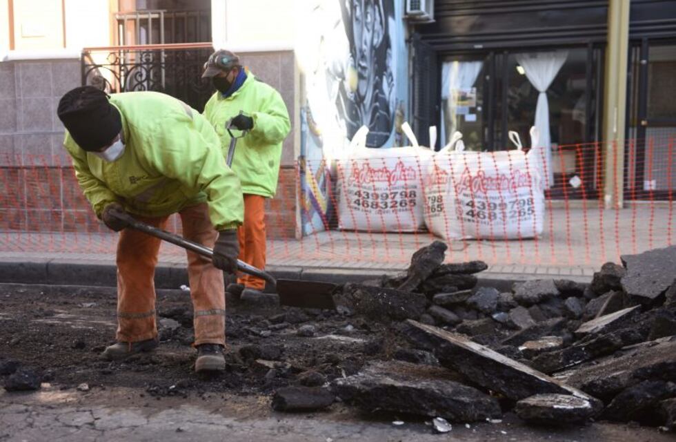 Licitan obras por $400 millones para reparar calles en Rosario