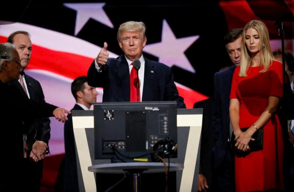 Un fallo dio marcha atrás una orden de Trump y las personas trans podrán servir en las fuerzas armadas de EEUU