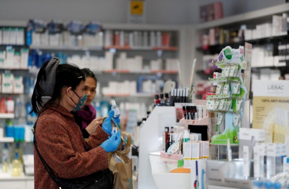 Las farmacias de la Ciudad de Buenos y del conurbano se quedaron sin barbijos