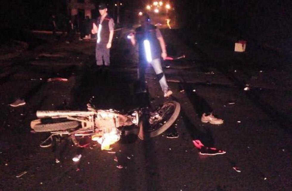 Dos muertos y un herido grave en un choque de motos