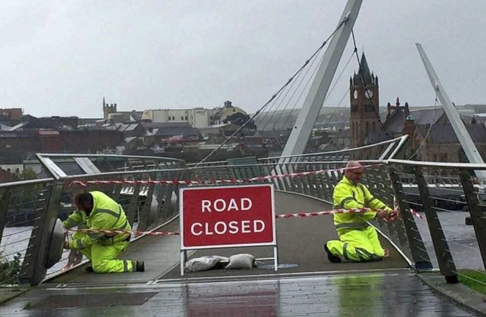 Al menos tres muertos en Irlanda tras el paso de la tormenta Ofelia