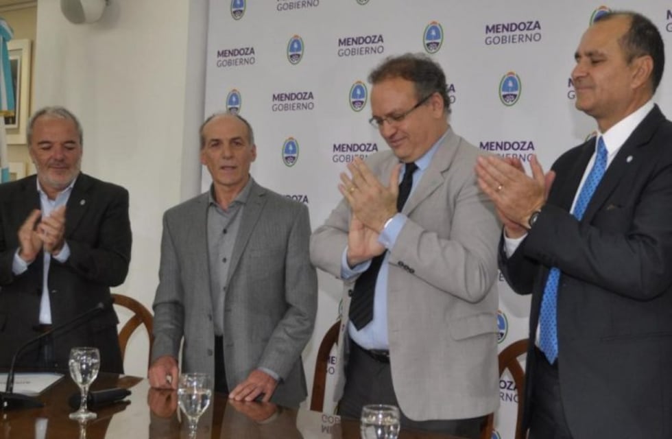 Asumió Adolfo Daniel Burrieza como director de Defensa Civil y dijo que viene a "ordenar"