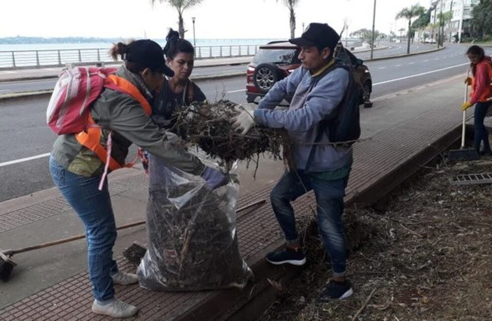 Lhea Alegre pidió que los vecinos continúen la lucha contra el dengue