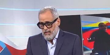Jorge Rial se quebró al aire por la internación de un integrante de Intrusos\u002E (Foto: captura TV)