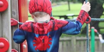 Disney le prohibió a un papá colocar a Spiderman en la lápida de su hijo\u002E