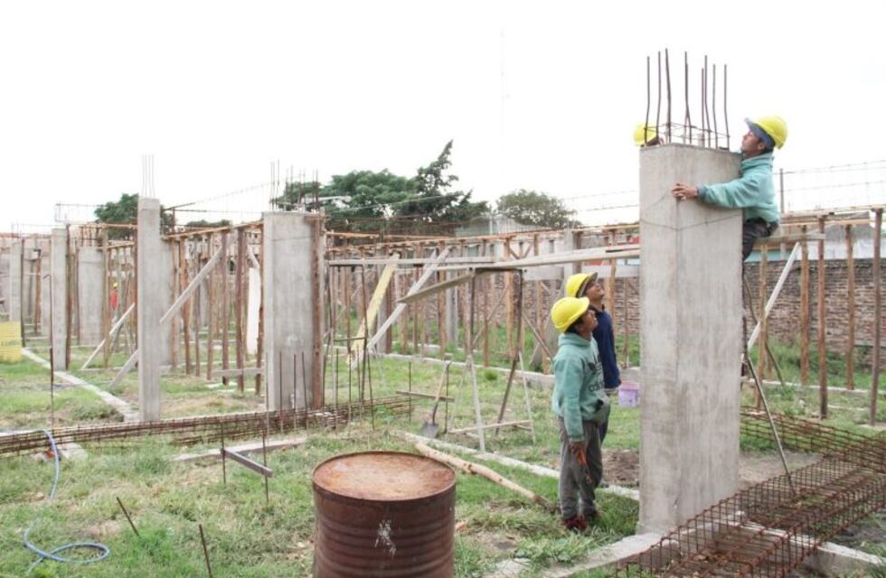 Avanzan los trabajos del natatorio municipal en Quequén