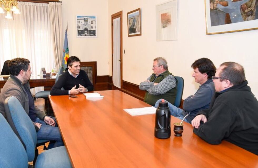 Lopéz recibió a Bomberos Voluntarios de La Dulce