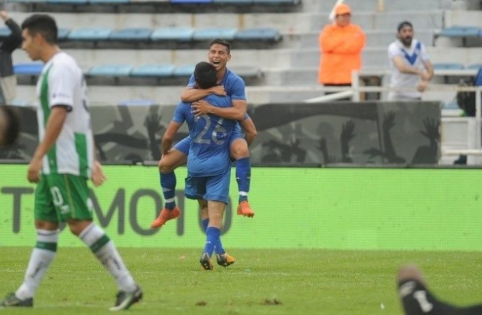 Vélez superó 1-0 a Banfield y sigue sumando puntos pensando en futuro