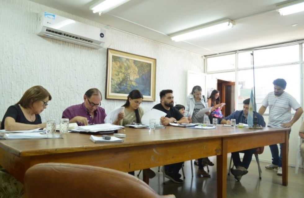 Río Ceballos: reclamos de empleados municipales