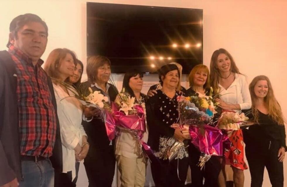 Se homenajeó a las Auxiliares de la educación jubiladas en Punta Alta