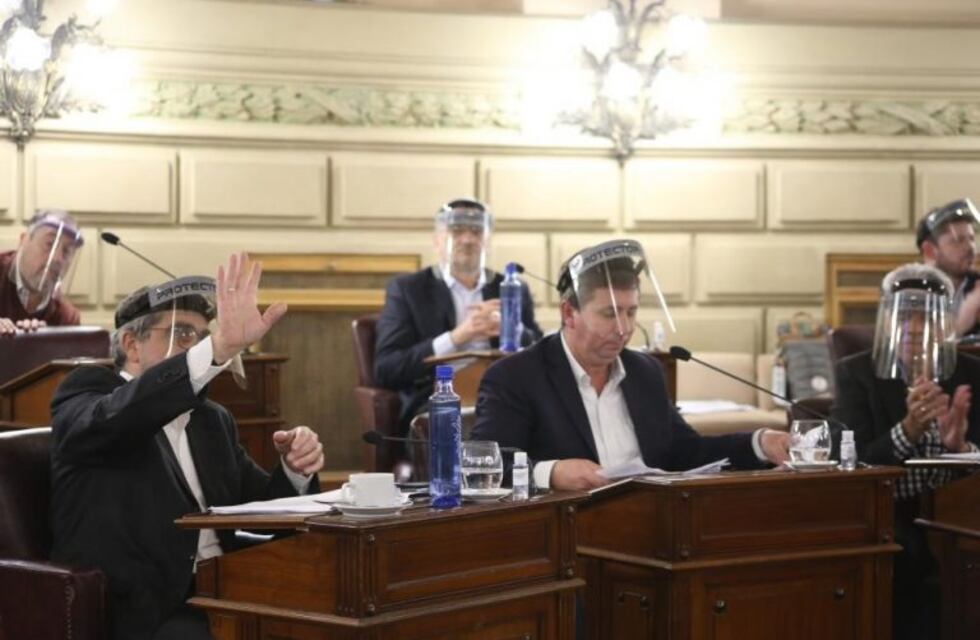 Ley de paridad de género: media sanción en el Senado santafesino