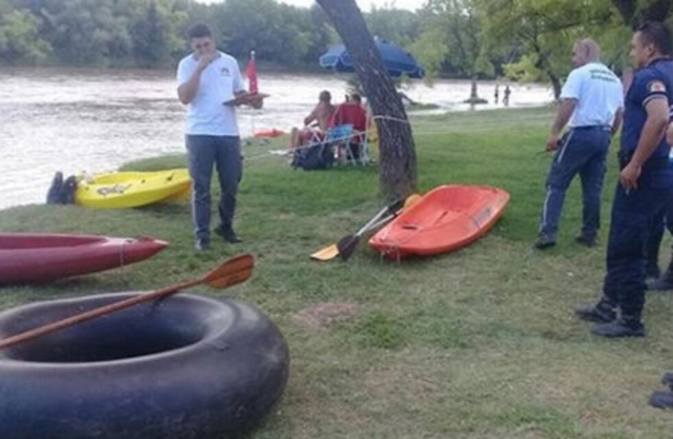 Villa María: sacarán del río con la Policía a los que se tiren en kayak o gomón