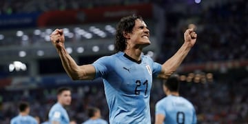 Edinson Cavani, cerca de Boca. (Foto de archivo: REUTERS)