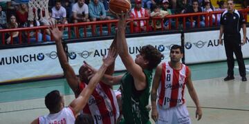 La Gloria busca terminar bien arriba y el Griego aparece en una incómoda situación\u002E