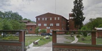 Ana Hassan, titular de la cátedra de Anatomía de la Facultad de Odontología, se mostró dolida por la situación