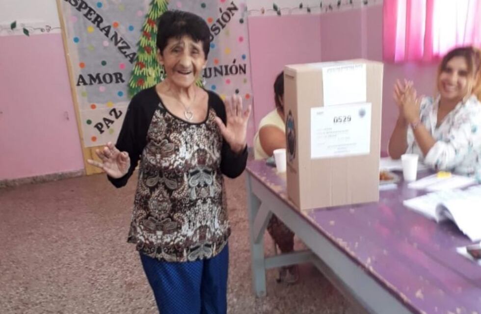 Consulta Popular: las perlitas de una elección atípica y con el folclore tradicional