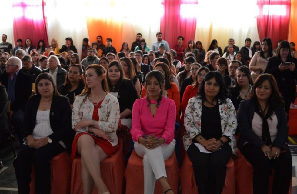 Caleta Olivia diplomará a unos 100 nuevos profesionales