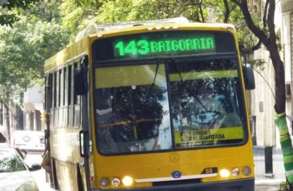 Este domingo cambian los recorridos de tres líneas de colectivos