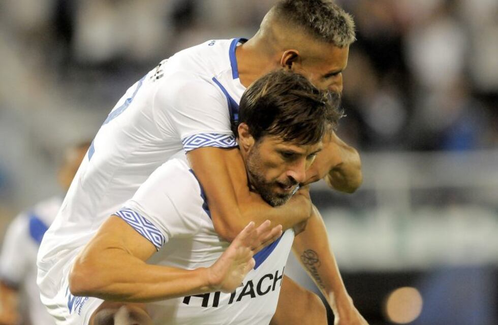 ¡El fútbol volvió con todo! Sobre el final, Vélez le ganó 3-2 a Estudiantes en un partido vibrante