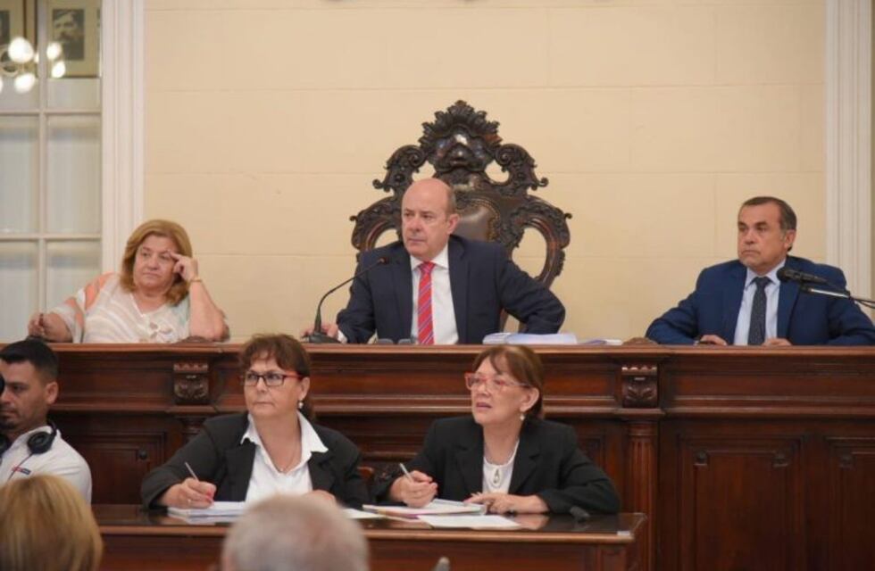 Corrientes aprobó el Presupuesto con un endeudamiento de $7.448 millones