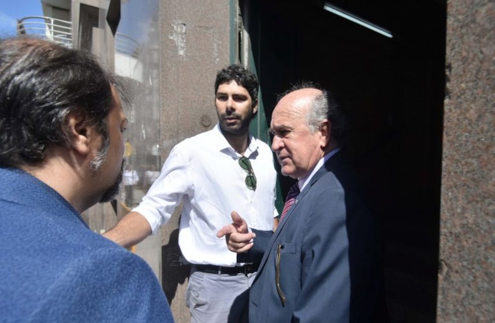 Oscar Parrilli fue a renovar su carnet de conducir en Neuquén y no se lo dieron