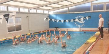 Las clases en las piletas son sumamente apreciadas por los adultos mayores\u002E