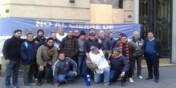 Los empleados de Mefro Wheels reclaman subsidios adeudados por Nación\u002E (Twitter)