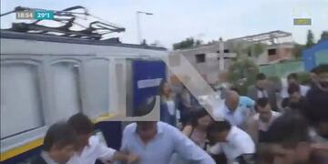 Se derrumbó parte del restaurante de Margarita Barrientos en plena inauguración\u002E (Captura de video)