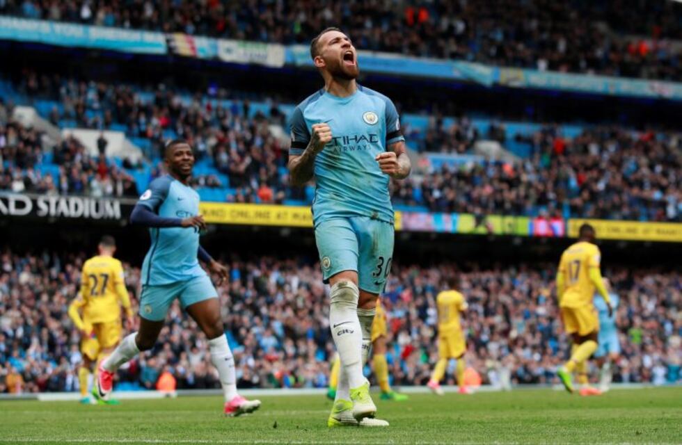 Otamendi marcó en la goleada del Manchester City ante Crystal Palace