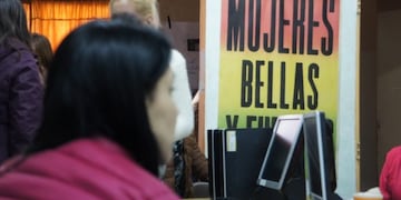 Cinco mujeres detenidas en las cárceles de Los Hornos rindieron su primer examen universitario durante la cuarentena (UNLP)