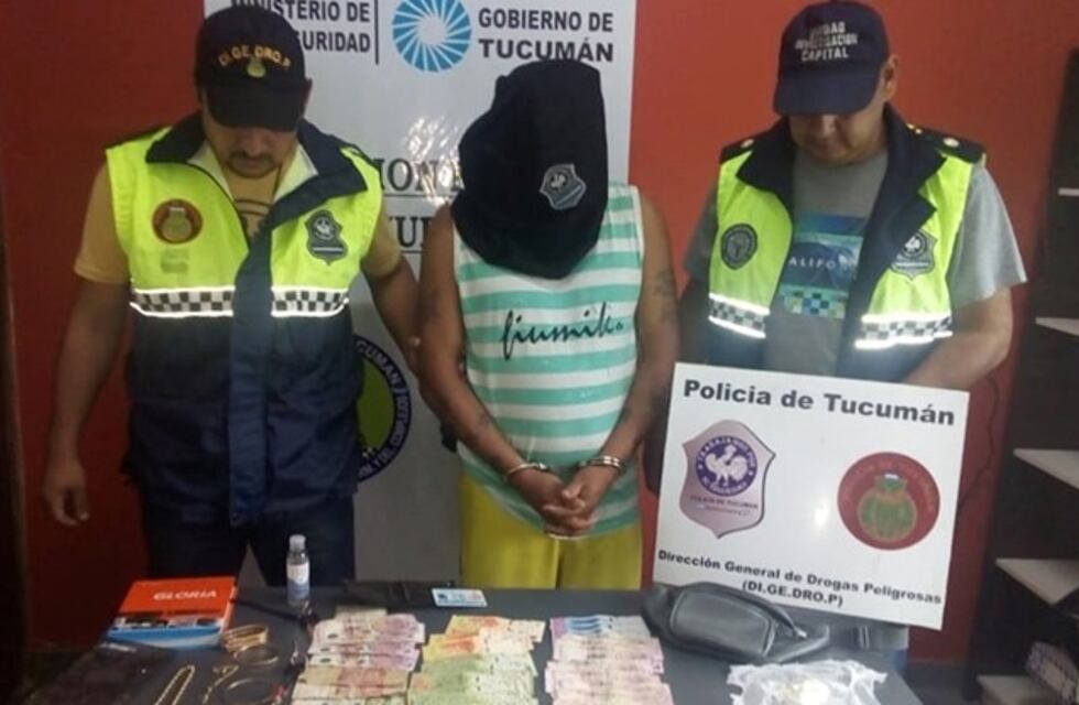 Detuvieron a un hombre de 47 años con drogas, joyas y más de 13 mil pesos