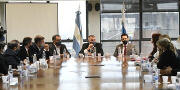 Legislatura: Jaldo recibió a miembros de la Asociación de Jardines Maternales\u002E (SECP)