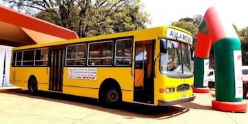 ETCE donó un colectivo al área de Cultura Municipal