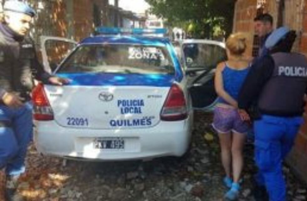 Un pastor que hacía marchas contra las drogas y una mujer policía fueron detenidos, acusados de narcotráfico