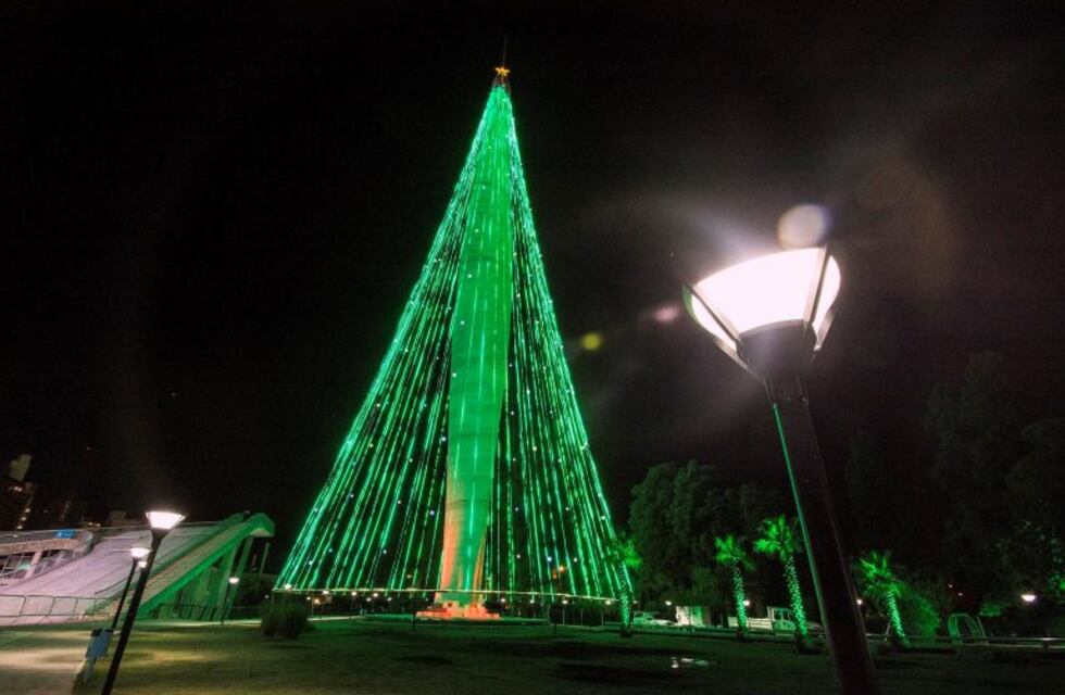 El 8 de diciembre se enciende el Árbol de Navidad en el Faro del Bicentenario