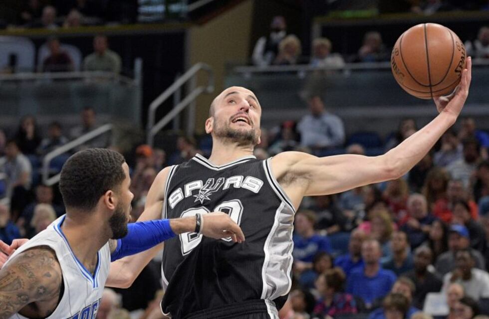 Un pase de lujo de Ginobili que luego se lesionó en el triunfo de San Antonio sobre Orlando