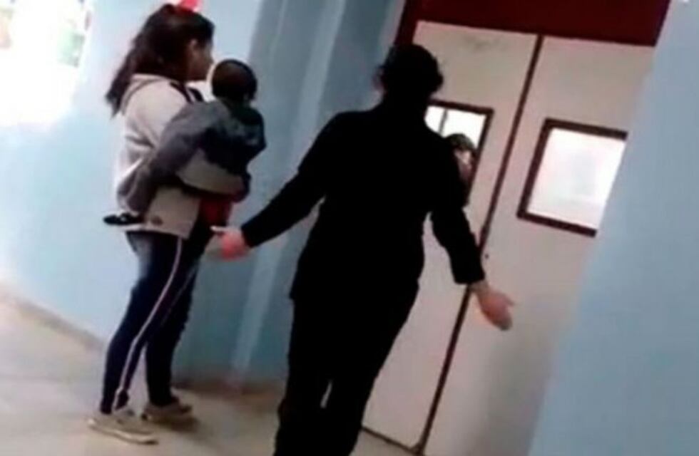 Una maestra denució que fue agredida por familiar de un alumno